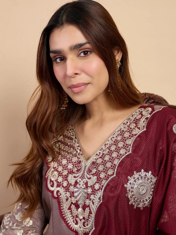 VP 9826 M Ethnic Premium Kurta Pant Set